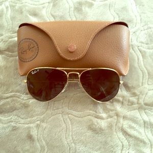 Ray-Ban Accessories - EUC Aviator sunglasses Ray-Ban Accessories - EUC Aviator sunglasses
